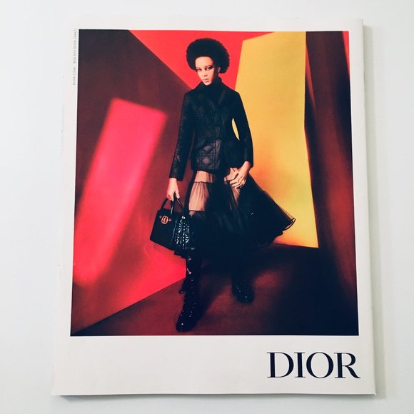 3 Harper's Bazaar Magazines Lot 2021 - Picture 10 of 12